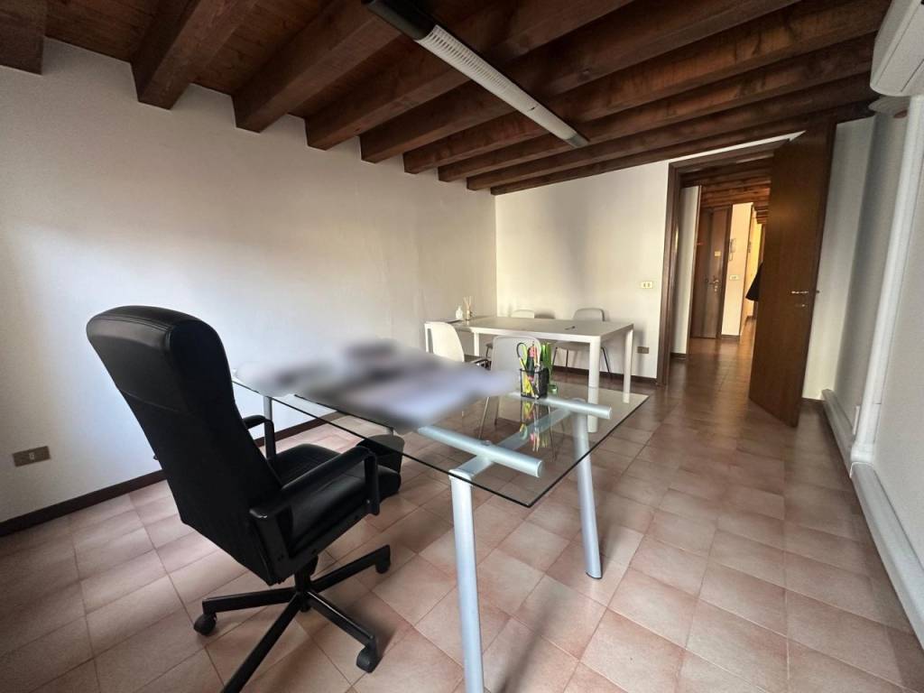 ufficio in affitto a Bassano del Grappa