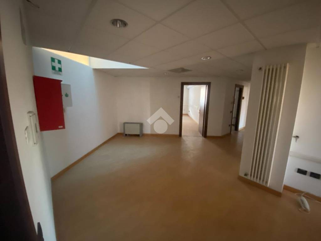 ufficio in affitto a Bassano del Grappa