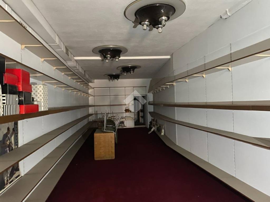 negozio in affitto a Bassano del Grappa