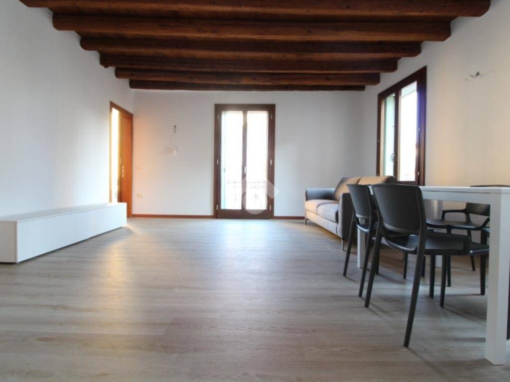 appartamento in affitto a Bassano del Grappa