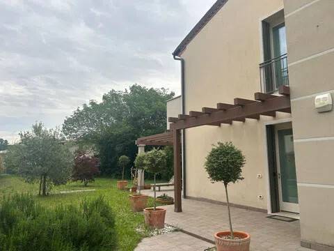 casa indipendente in affitto a Bassano del Grappa in zona Due Mori