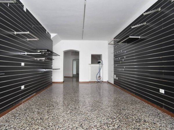 negozio in affitto a Bassano del Grappa