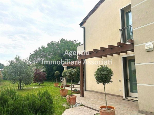 casa indipendente in affitto a Bassano del Grappa