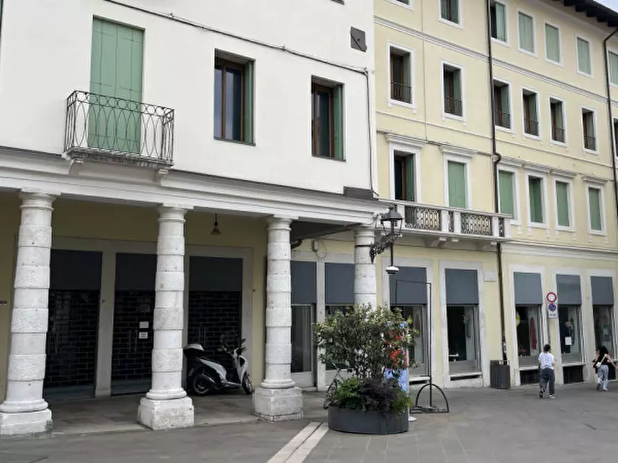 negozio in affitto a Bassano del Grappa