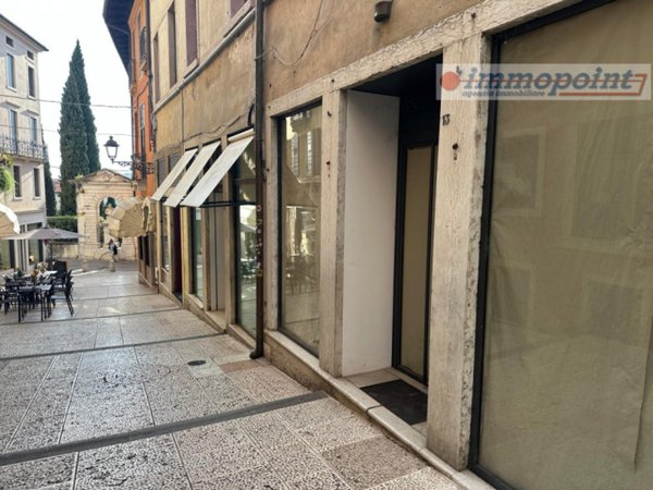 negozio in affitto a Bassano del Grappa