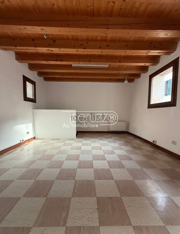 ufficio in affitto a Bassano del Grappa