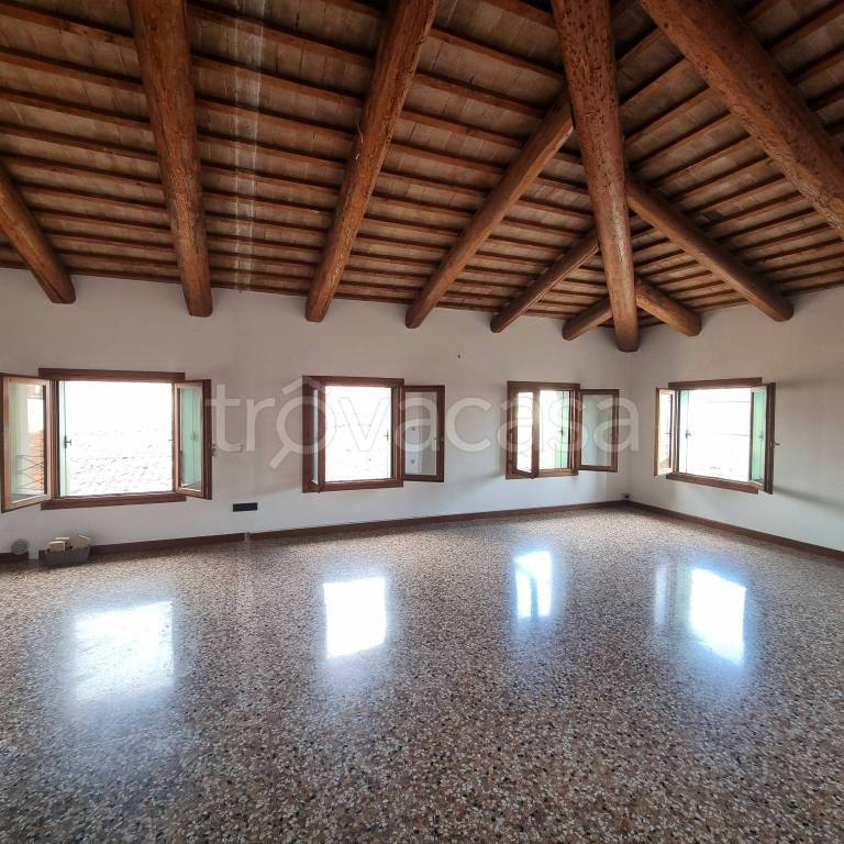 appartamento in affitto a Bassano del Grappa