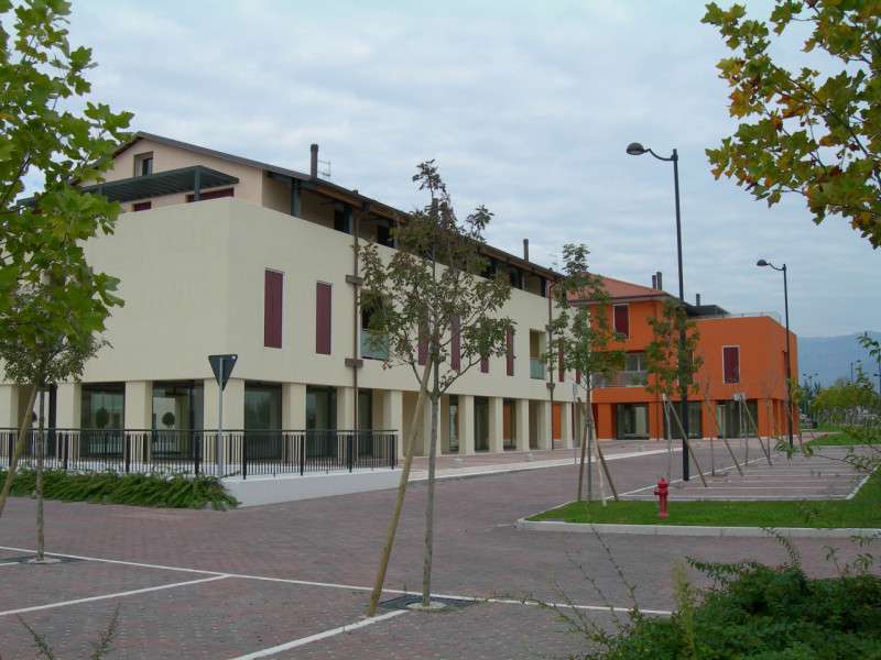 locale commerciale in affitto a Bassano del Grappa in zona Ponte Storto