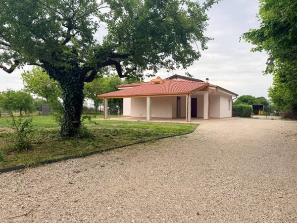 casa indipendente in affitto a Bolzano Vicentino
