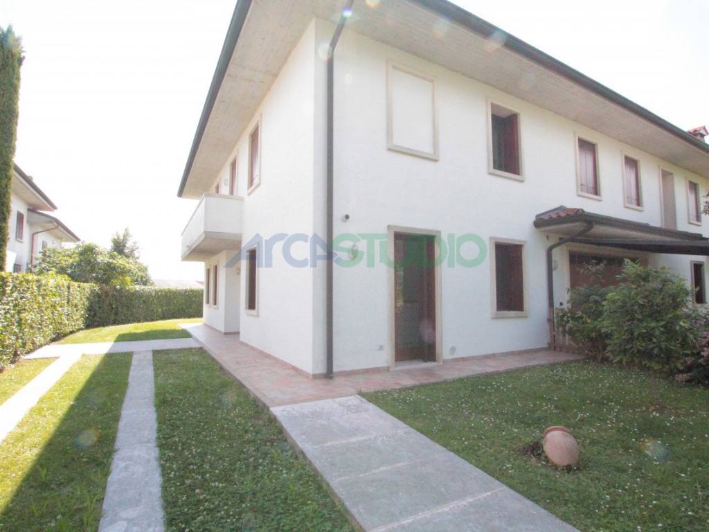 casa indipendente in affitto a Bolzano Vicentino