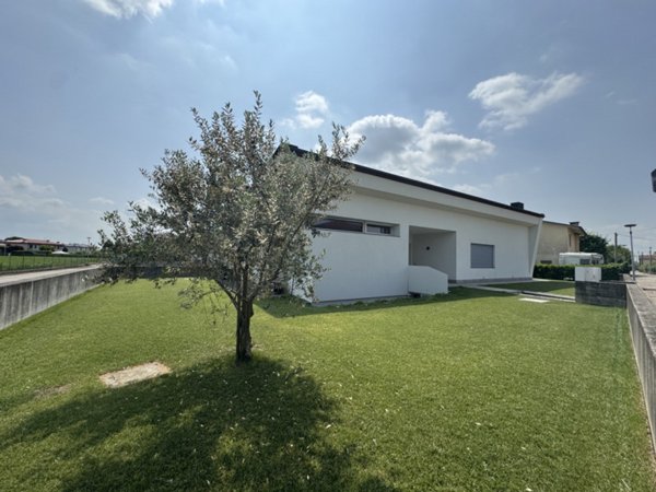 casa indipendente in affitto a Breganze