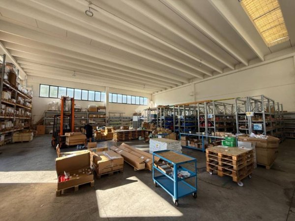 locale commerciale in affitto a Breganze