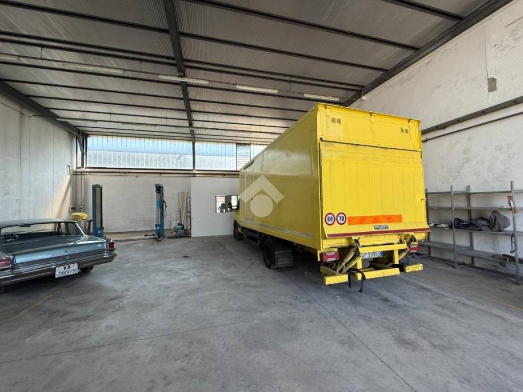 locale commerciale in affitto a Breganze