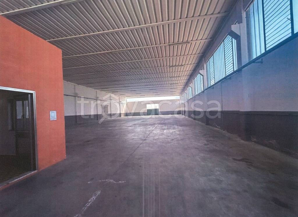 locale commerciale in affitto a Brendola