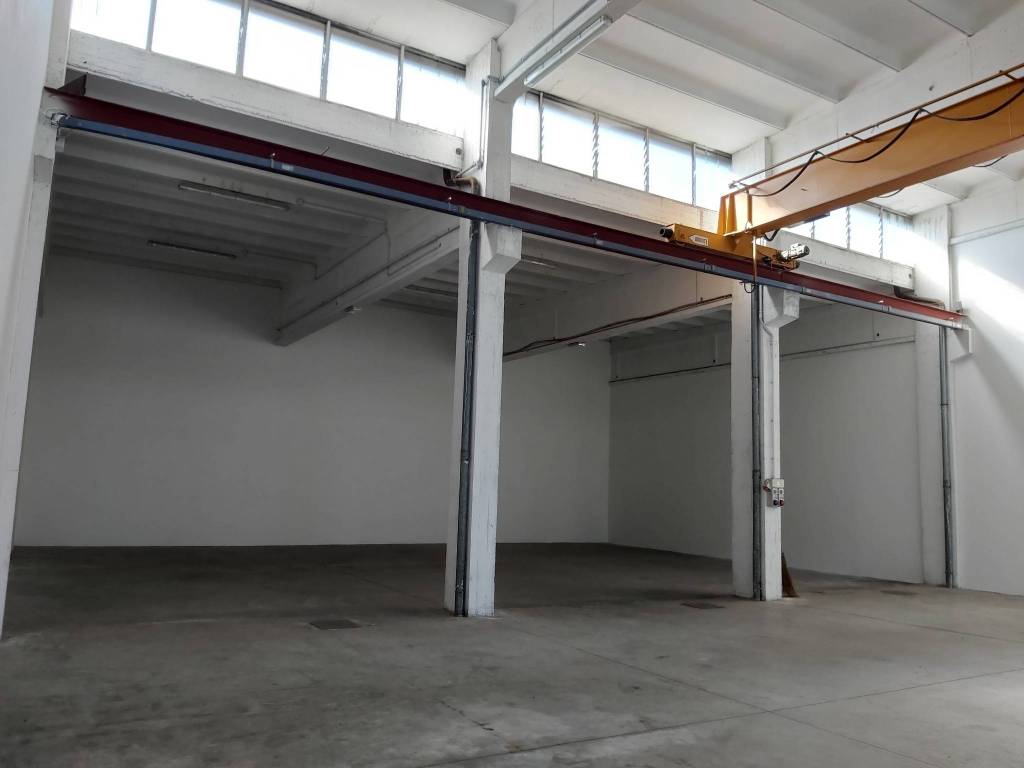 locale commerciale in affitto a Brendola