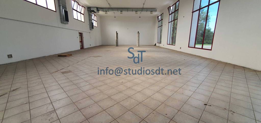 locale commerciale in affitto a Bressanvido