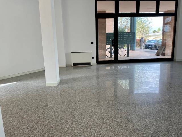 negozio in affitto a Caldogno in zona Rettorgole
