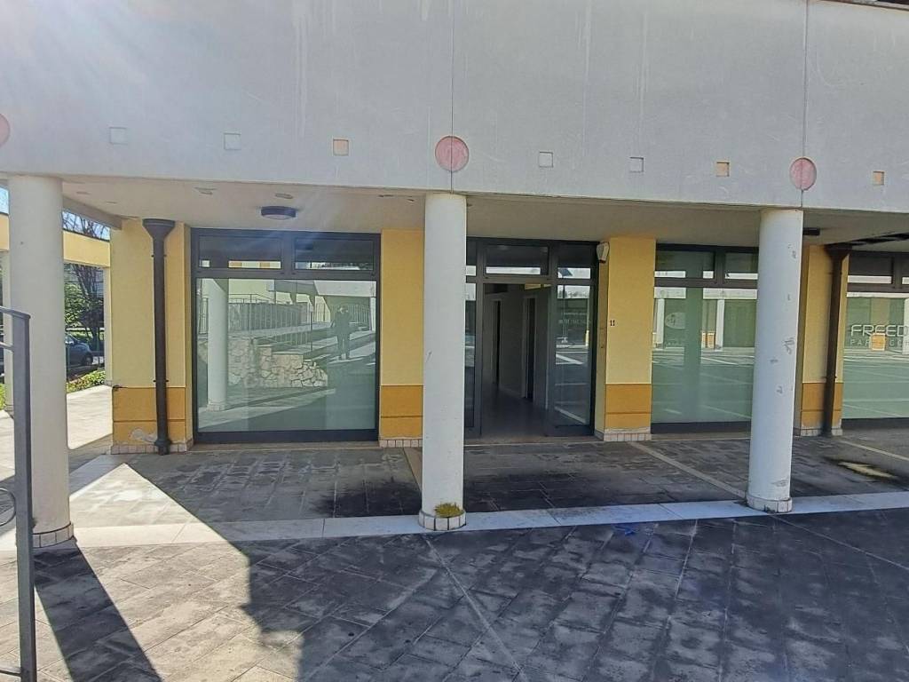 ufficio in affitto a Caldogno in zona Cresole