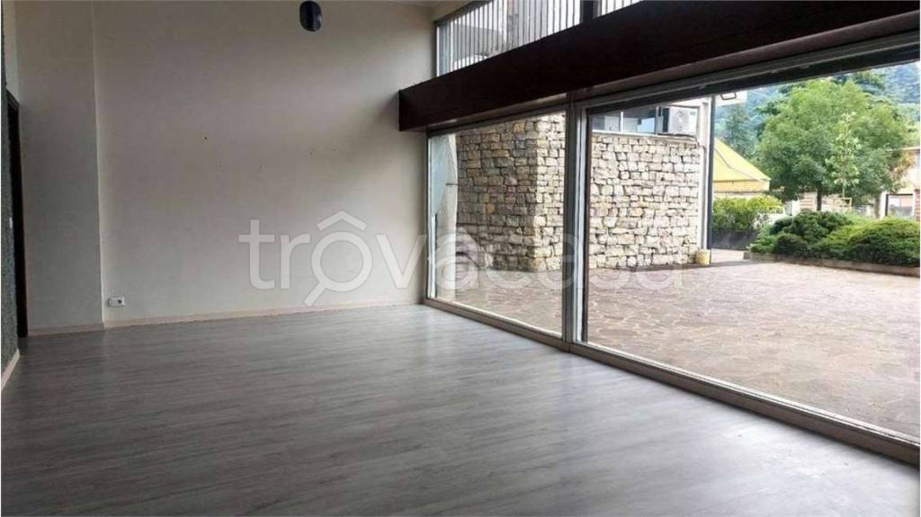 negozio in affitto a Caldogno in zona Rettorgole