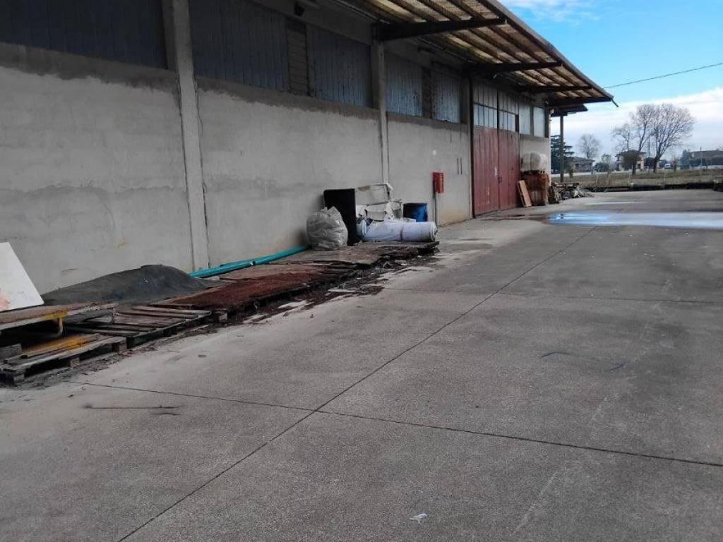 locale commerciale in affitto a Caldogno in zona Rettorgole