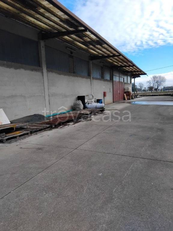 locale commerciale in affitto a Caldogno