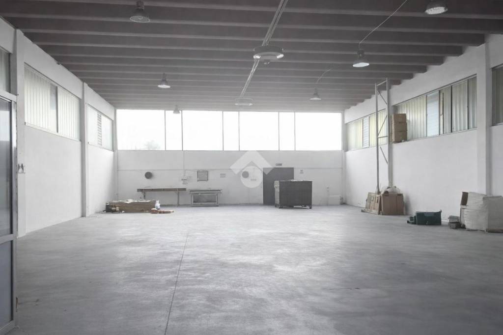 locale commerciale in affitto a Caldogno