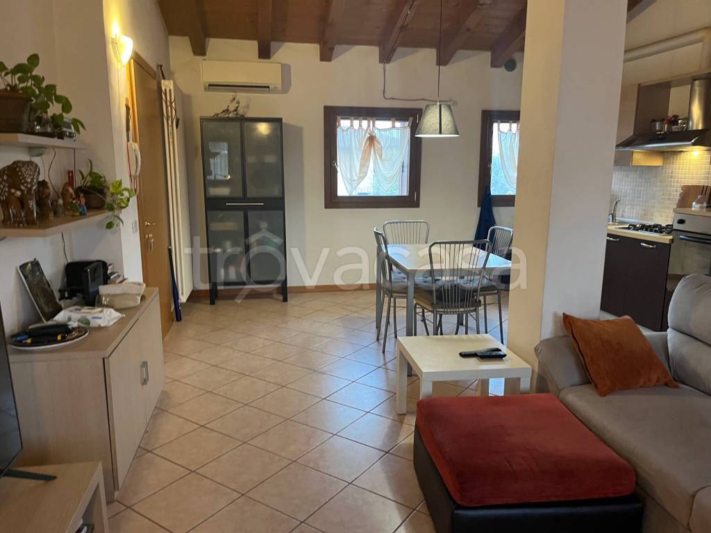 appartamento in affitto a Caldogno