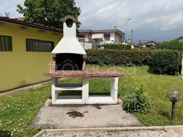 casa indipendente in affitto a Caldogno