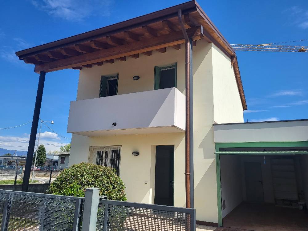 casa indipendente in affitto a Caldogno