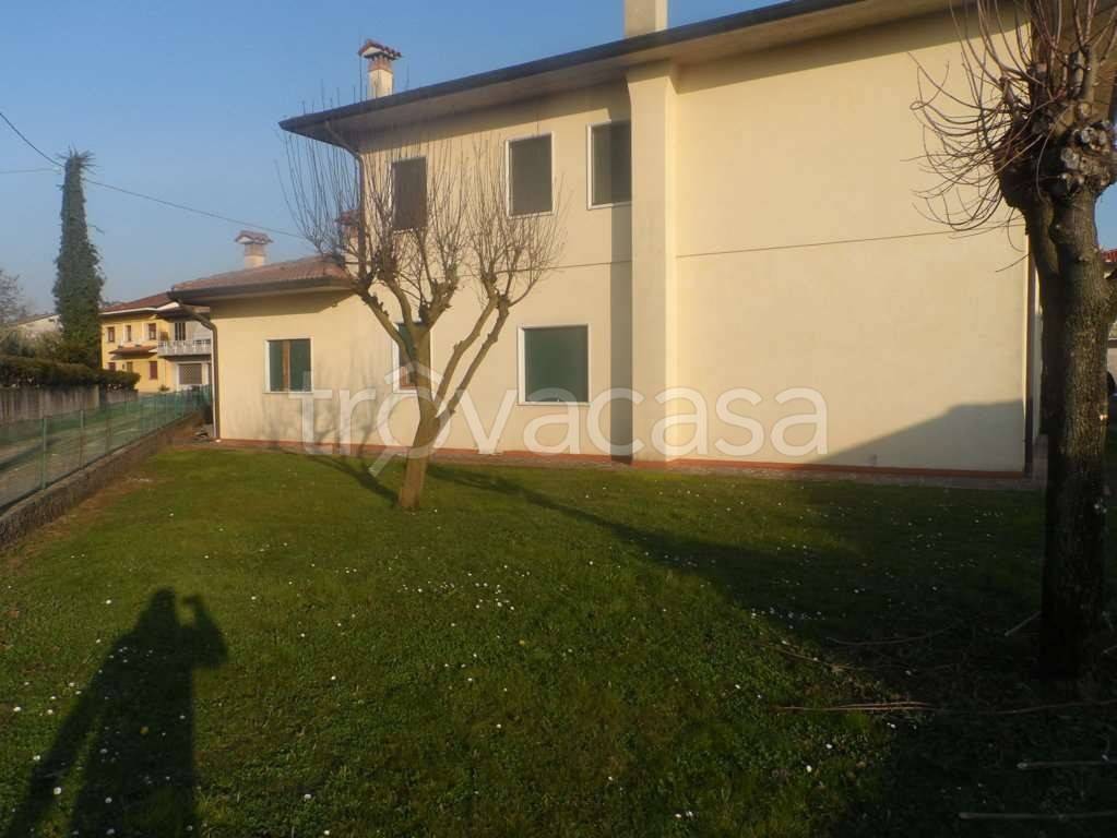casa indipendente in affitto a Caldogno