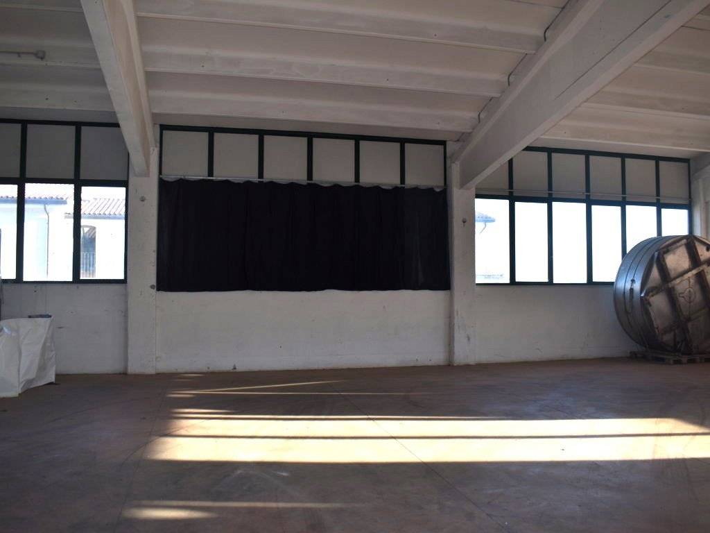 locale commerciale in affitto a Calvene
