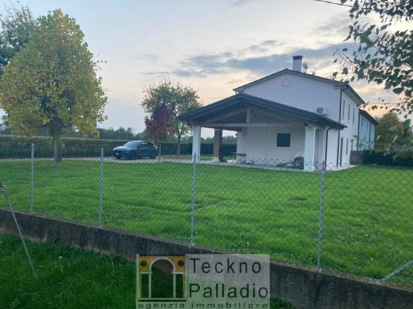 casa indipendente in affitto a Camisano Vicentino