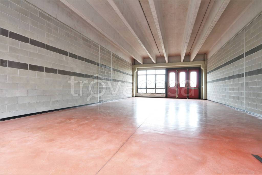 negozio in affitto a Camisano Vicentino in zona Santa Maria