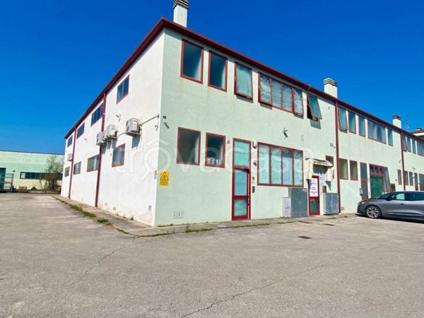 locale commerciale in affitto a Camisano Vicentino