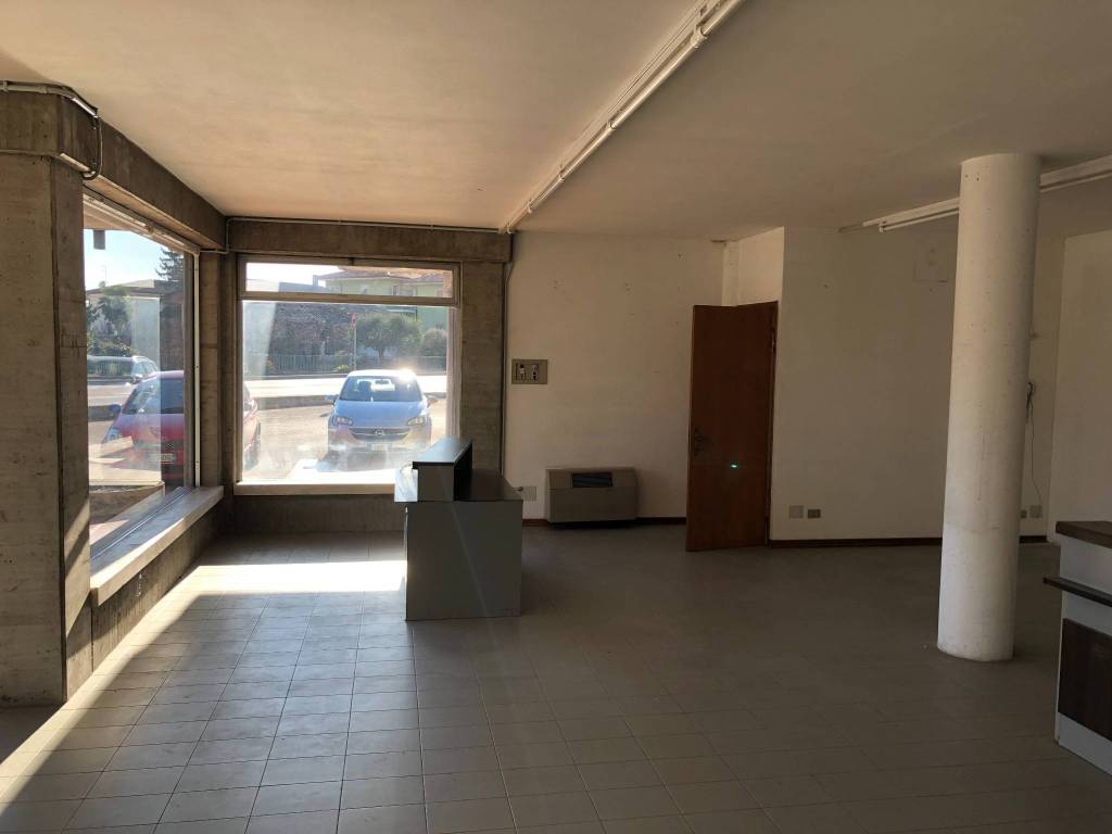 negozio in affitto a Camisano Vicentino