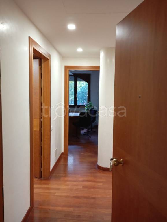 ufficio in affitto a Camisano Vicentino in zona Santa Maria