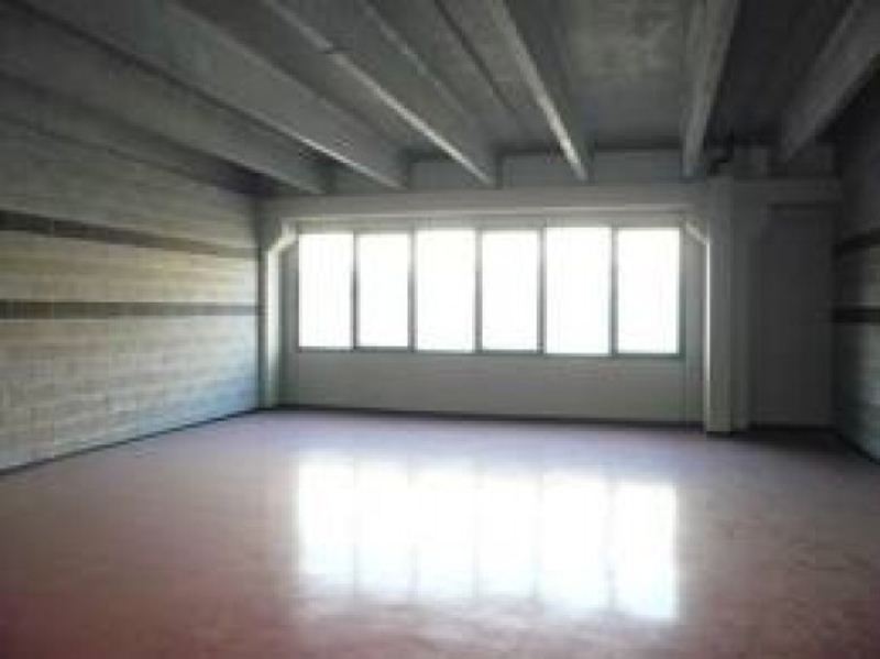 locale di sgombero in affitto a Camisano Vicentino