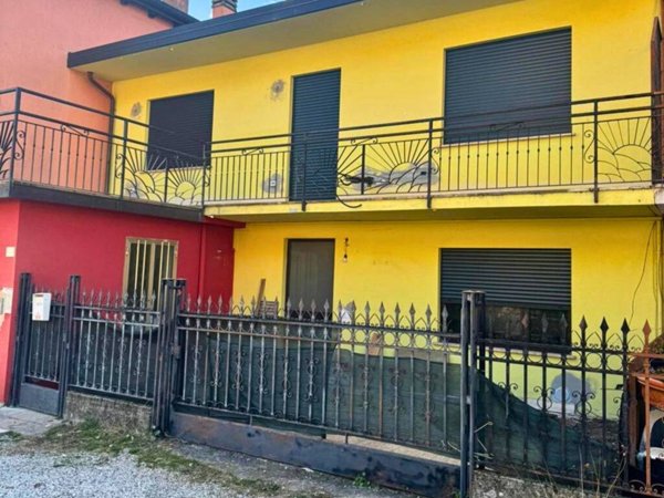 casa indipendente in affitto a Carrè