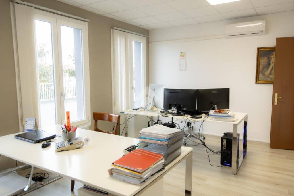 ufficio in affitto a Cassola