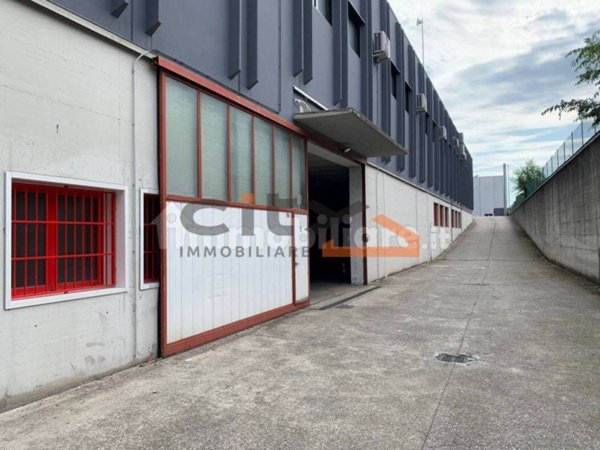 locale commerciale in affitto a Cassola in zona San Zeno