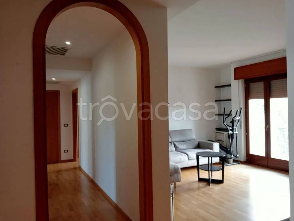 appartamento in affitto a Cassola in zona San Zeno