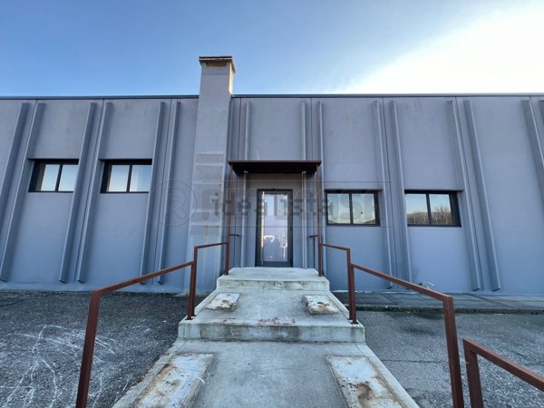 capannone in affitto a Cassola