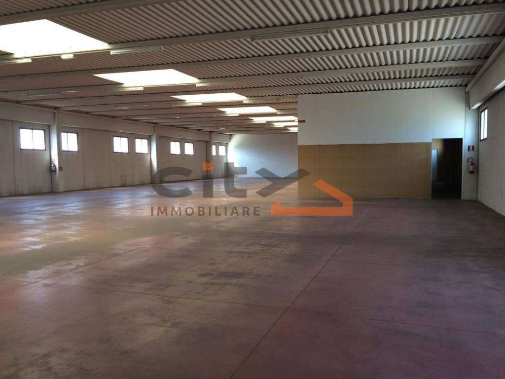 capannone in affitto a Cassola
