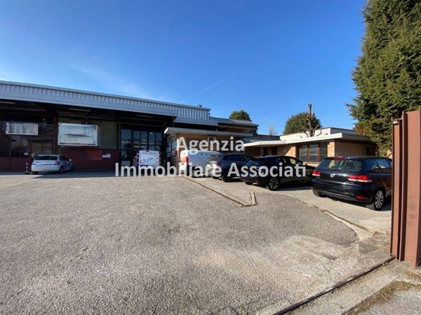 locale commerciale in affitto a Cassola in zona San Zeno