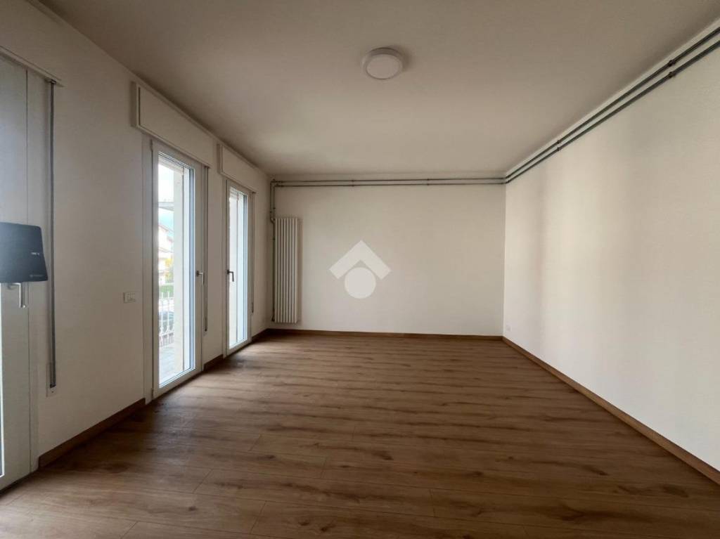 ufficio in affitto a Cassola