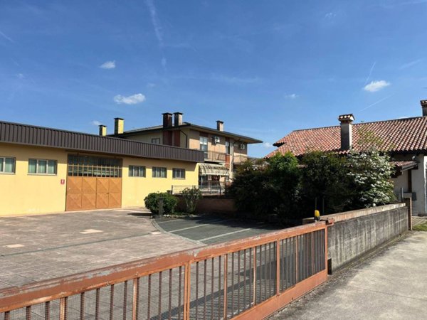 locale commerciale in affitto a Cassola