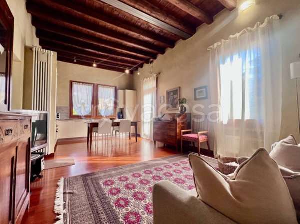 appartamento in affitto a Cassola in zona San Zeno