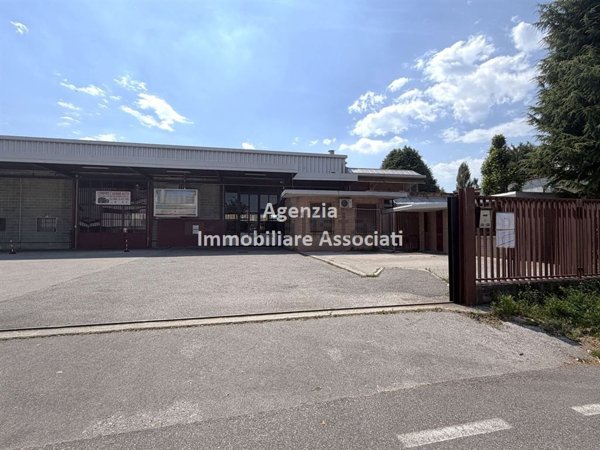 negozio in affitto a Cassola