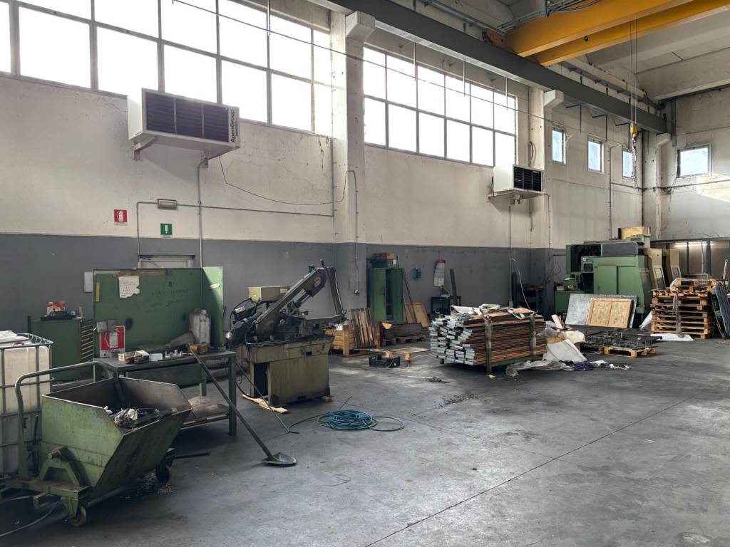 locale commerciale in affitto a Castelgomberto