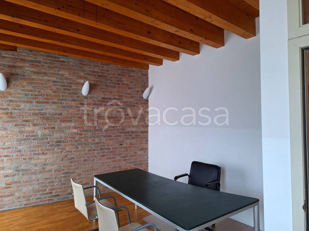 ufficio in affitto a Castelgomberto